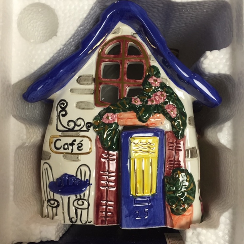 Cottage Cozy Hut
